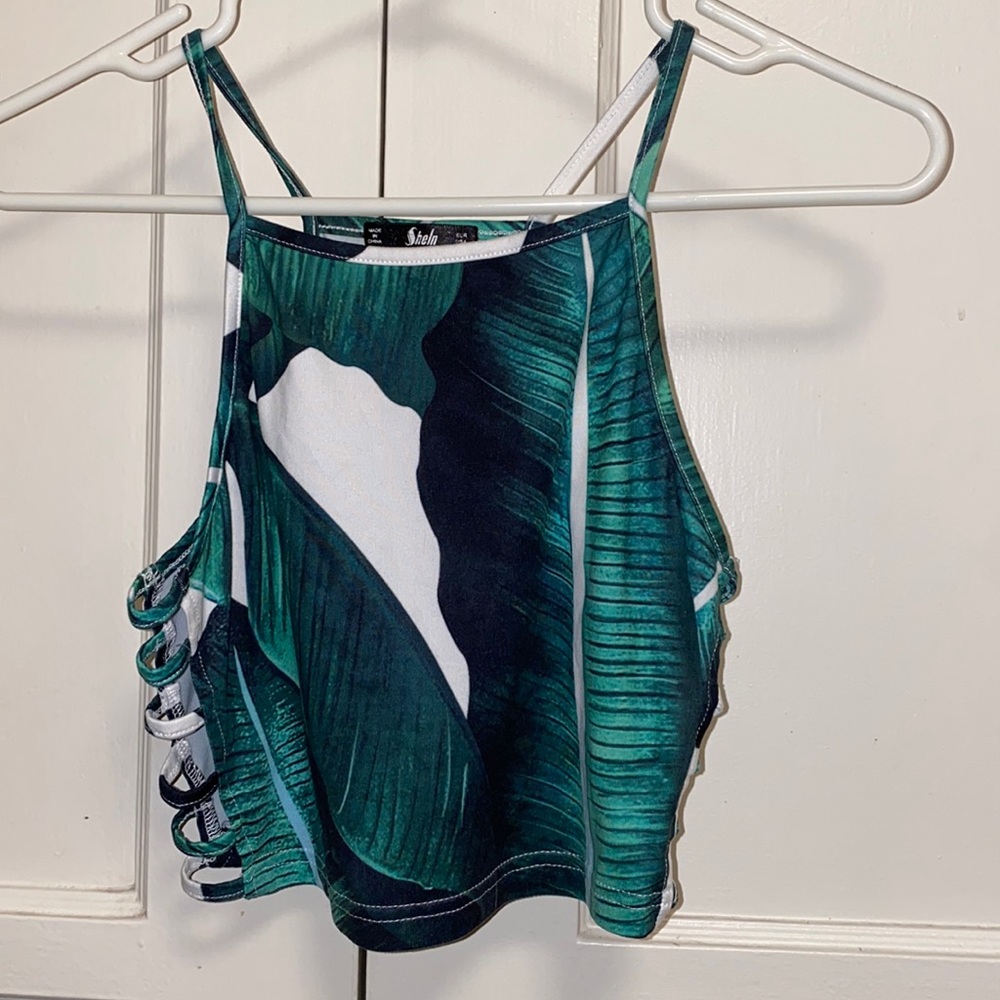 Sheln Small White Green Big Leaves Print Tank Top